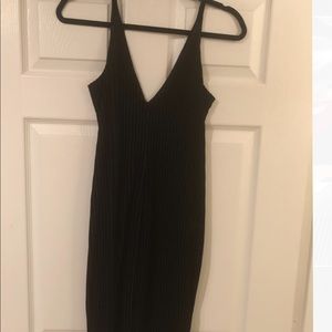 Forever 21 Plunge V Neck Velvet Dress Size M